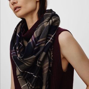 Wilfred Fernie Triangle Scarf